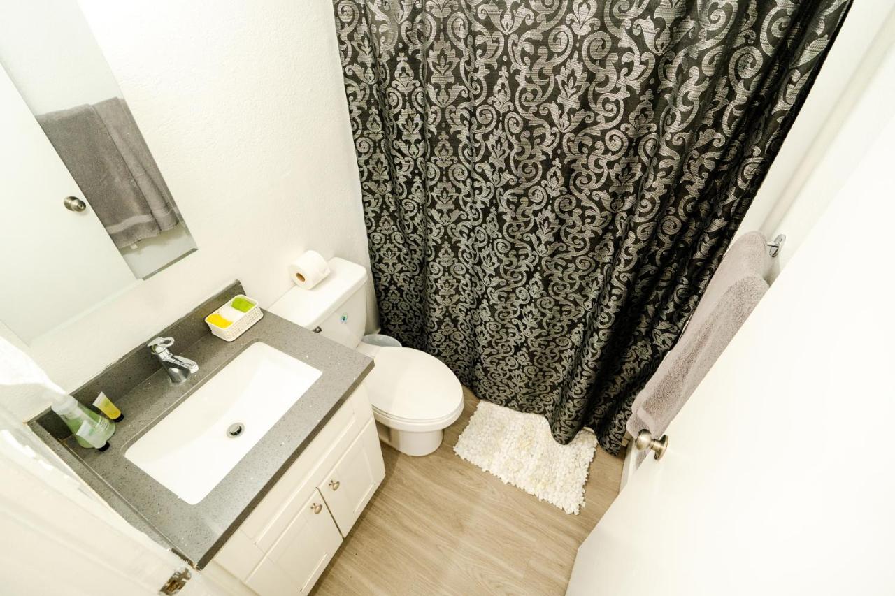 Cozy Small 2 Bedroom In Koreatown/hollywood Apartment *