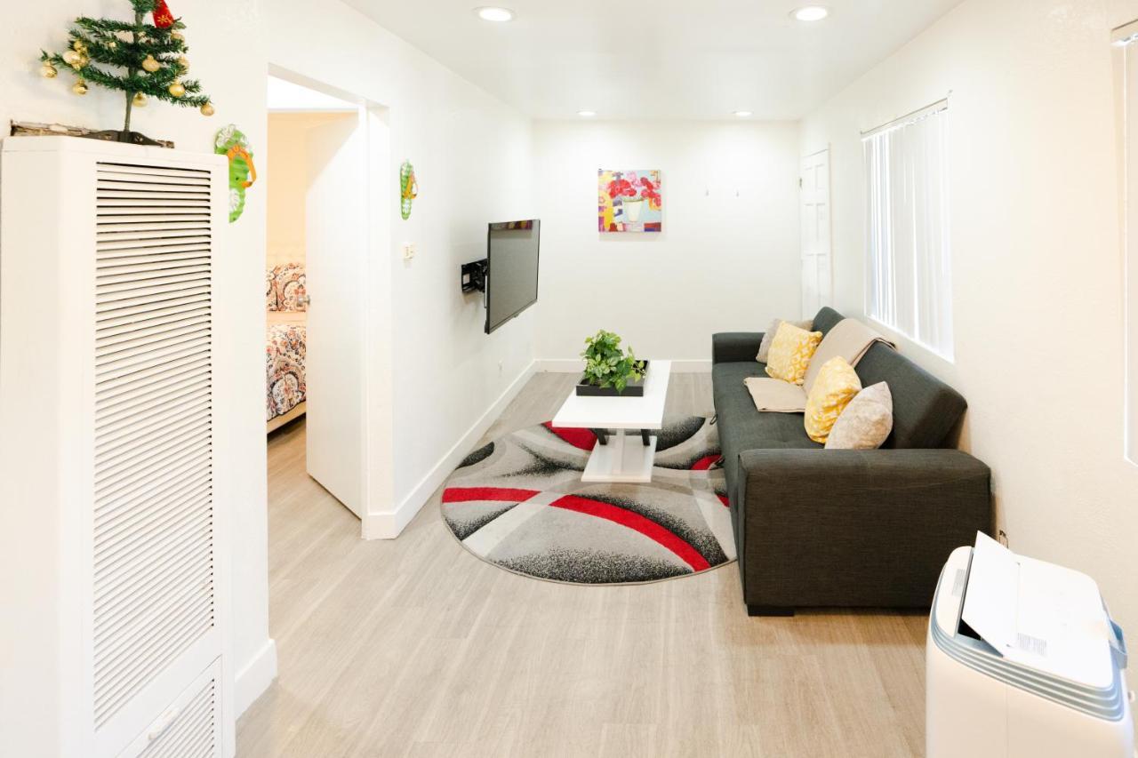 Apartment Cozy Small 2 Bedroom In Koreatown/hollywood