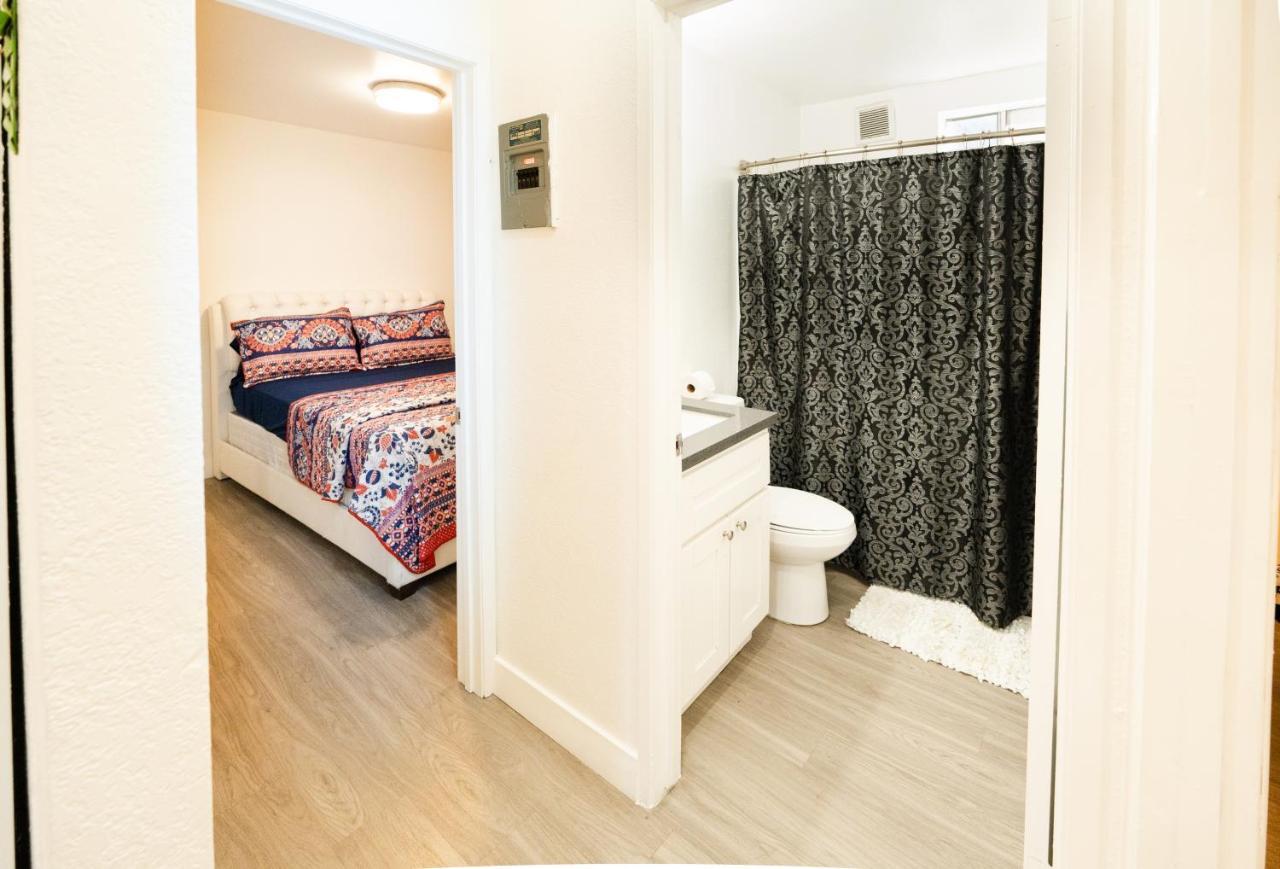 Apartment Cozy Small 2 Bedroom In Koreatown/hollywood Los Angeles