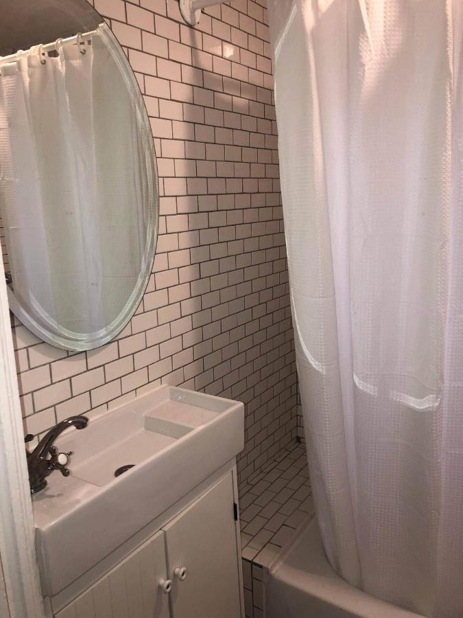 Skyline Vitali Siesta Couch Quarters In Heart Of Echo Park Dtla Awaits *