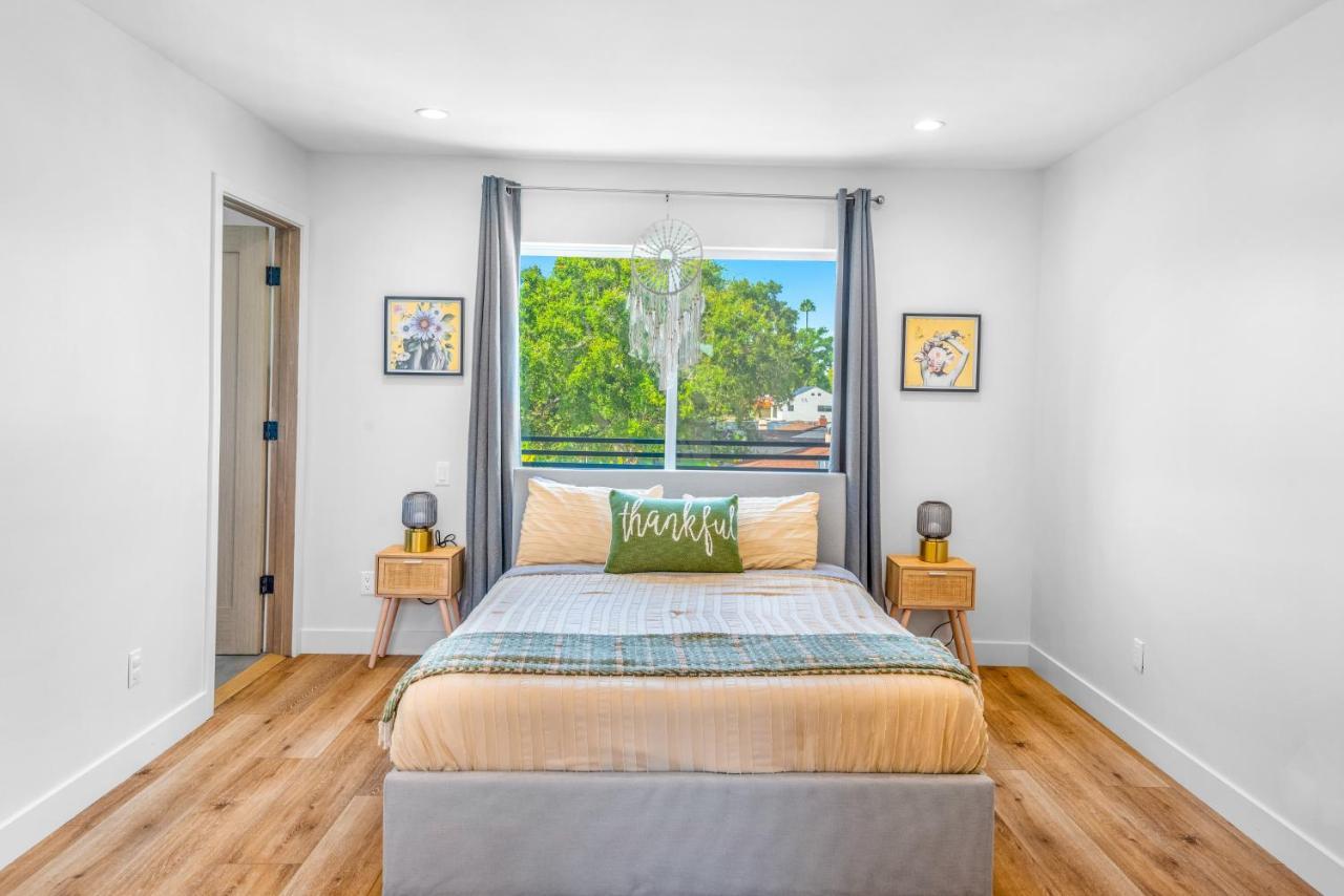 Apartment Stylish Sherman Oaks Townhouse 3bed + 3.5bath Master *