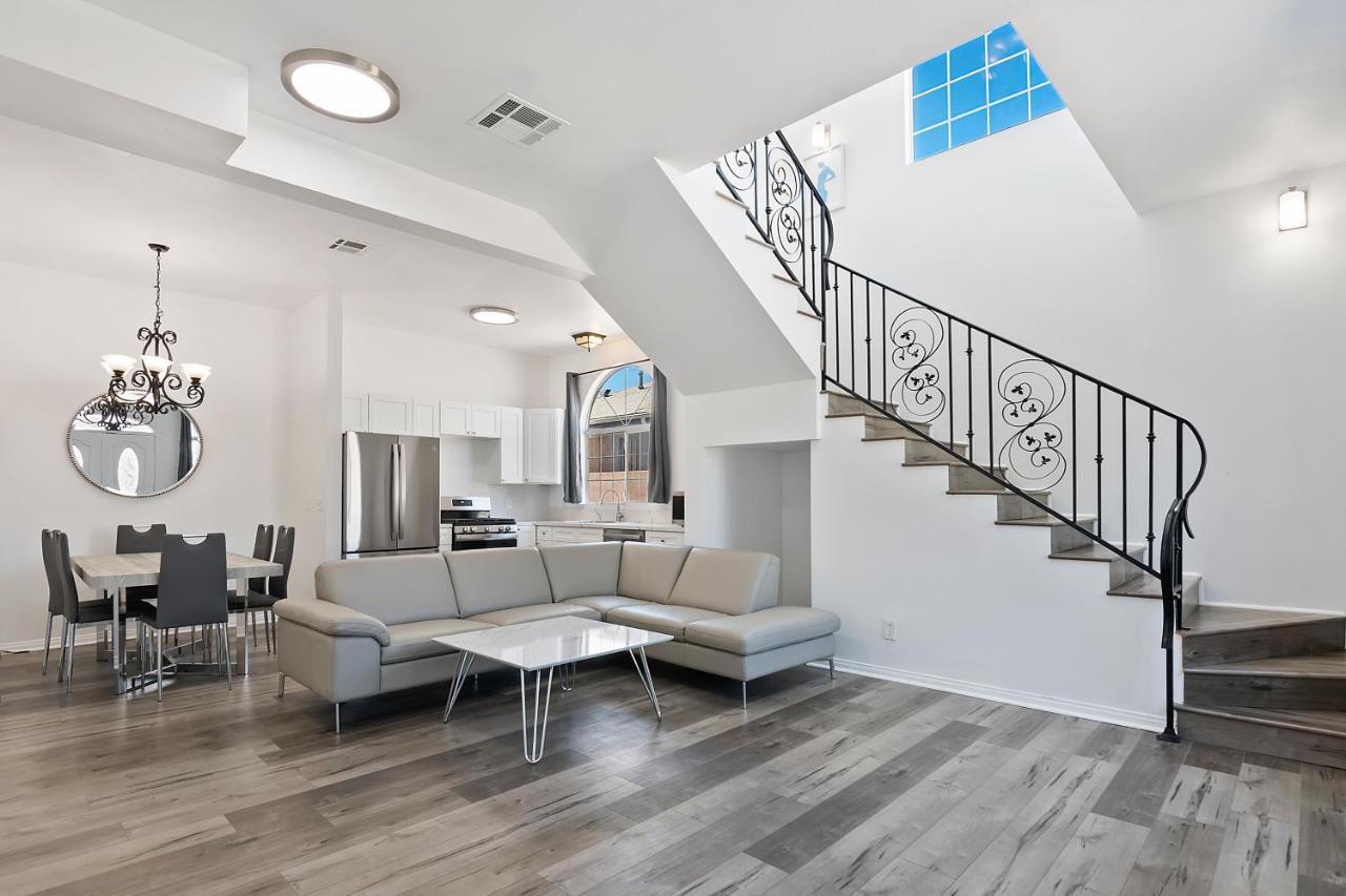 Spacious Private Gated Modern Loft Close To Universal And Hollywood Apartment