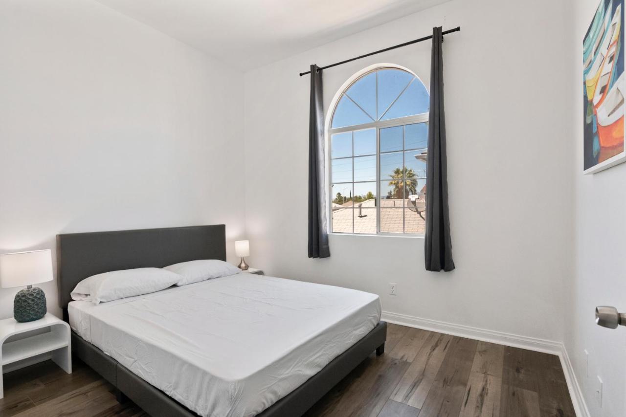Apartment Spacious Private Gated Modern Loft Close To Universal And Hollywood Los Angeles