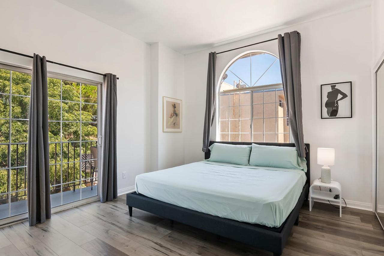 Spacious Private Gated Modern Loft Close To Universal And Hollywood Apartment Los Angeles