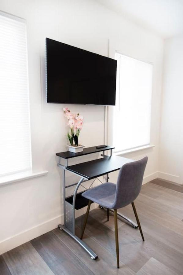 Newly Renovated 4br In La Near Hollywood And Ktown Los Angeles