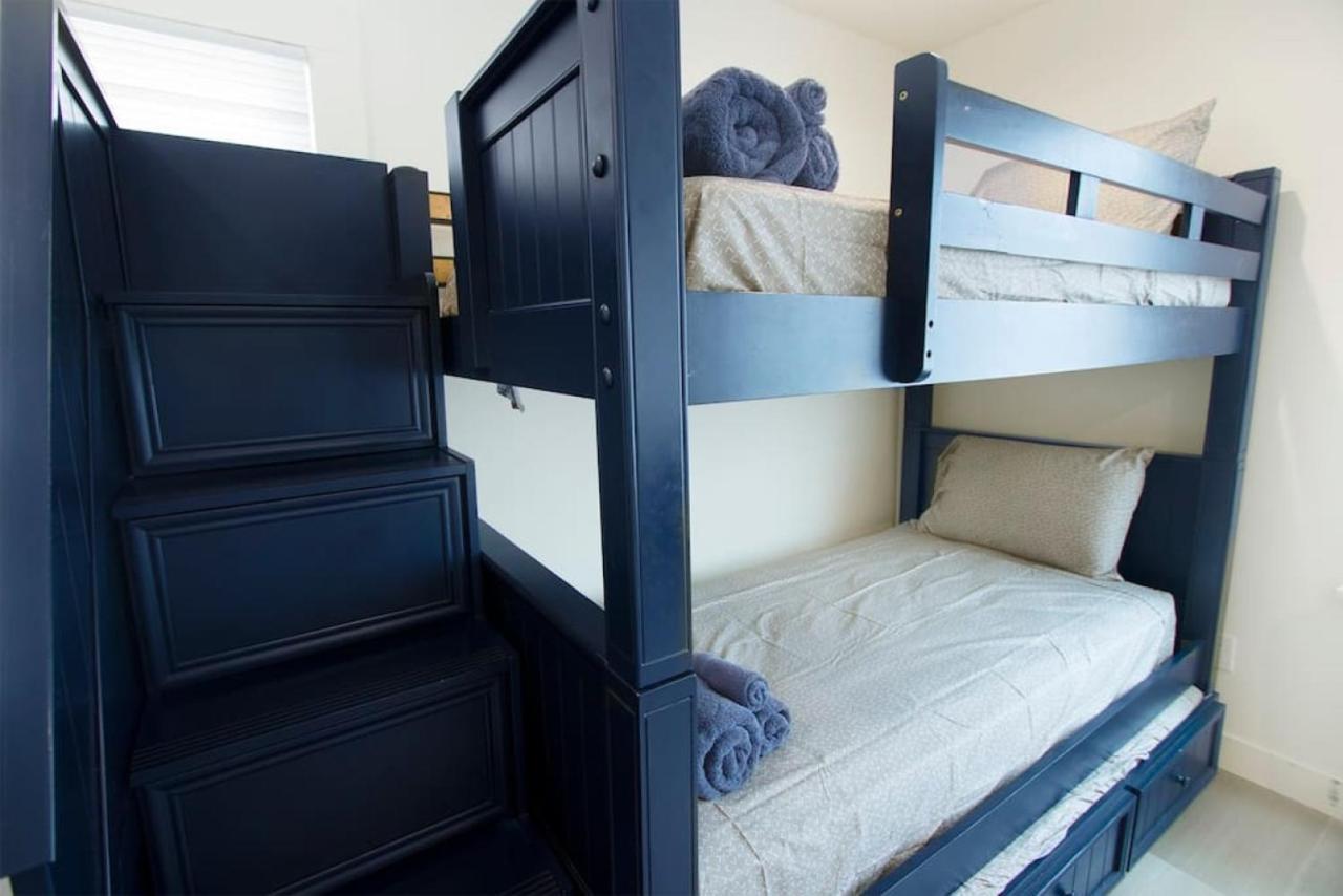 Newly Renovated 4br In La Near Hollywood And Ktown * Los Angeles