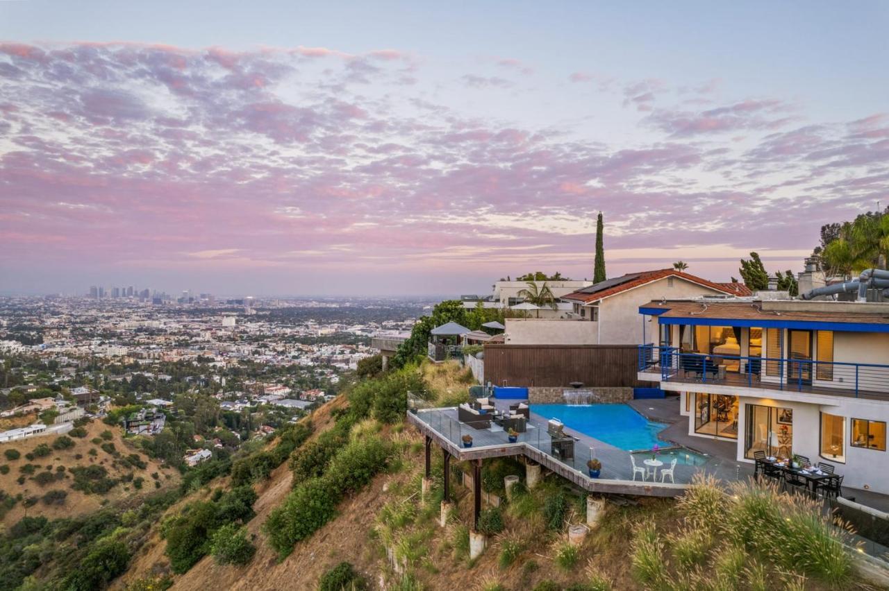 Hollywood Hills Infinity *