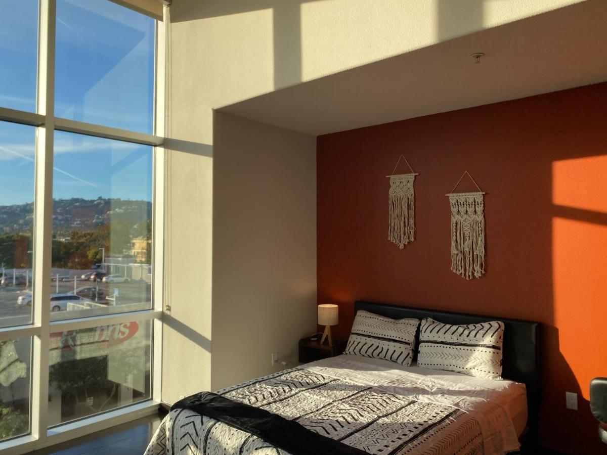 Spacious And Stylish Unit