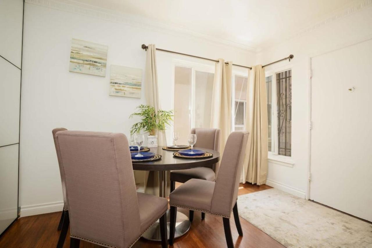 Apartment Stylish And Modern 2br Unit In The Heart Of K-town