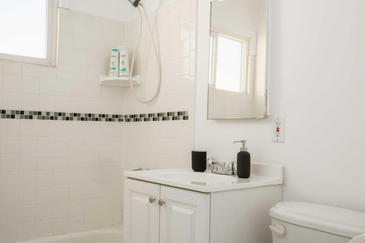Comfortable 2br Unit In The Heart Of K-town Los Angeles