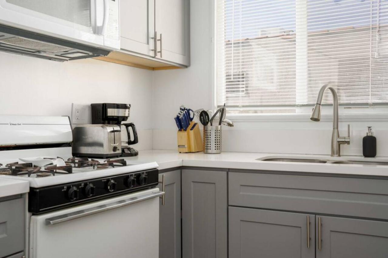 Beautiful 2br Unit In The Heart Of K-town Apartment *