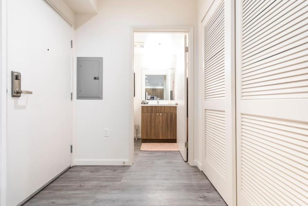 In The Heart Of K Town 3b 2b Loft N2