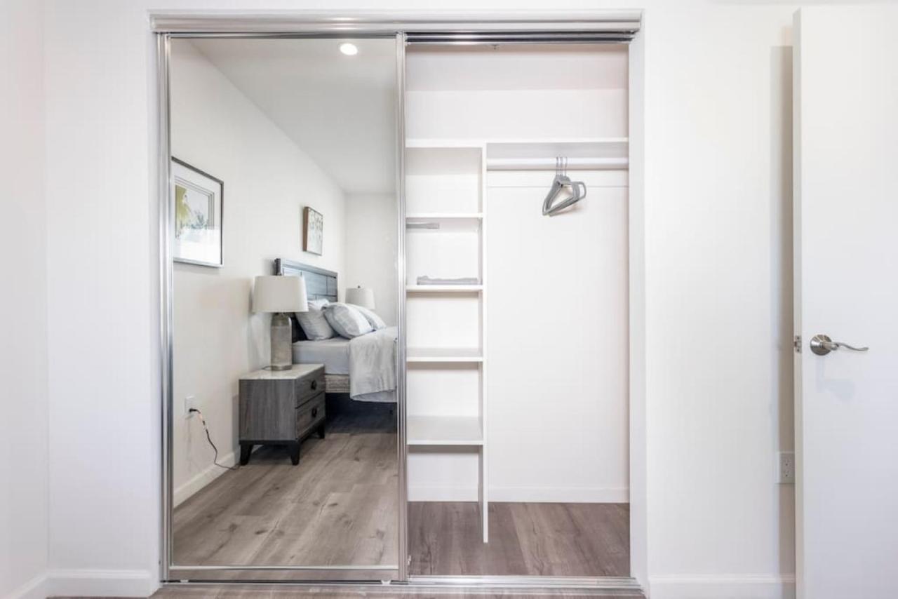 Balcony 2br 2b In Heart Of K Town N Los Angeles
