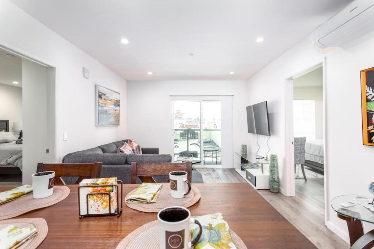 Apartment Balcony 2br 2b In Heart Of K Town N *
