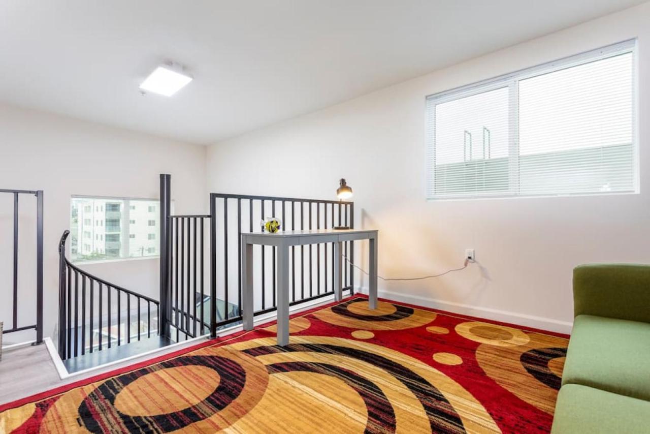 In The Heart Of K Town 3b 2b Loft N2 Apartment *