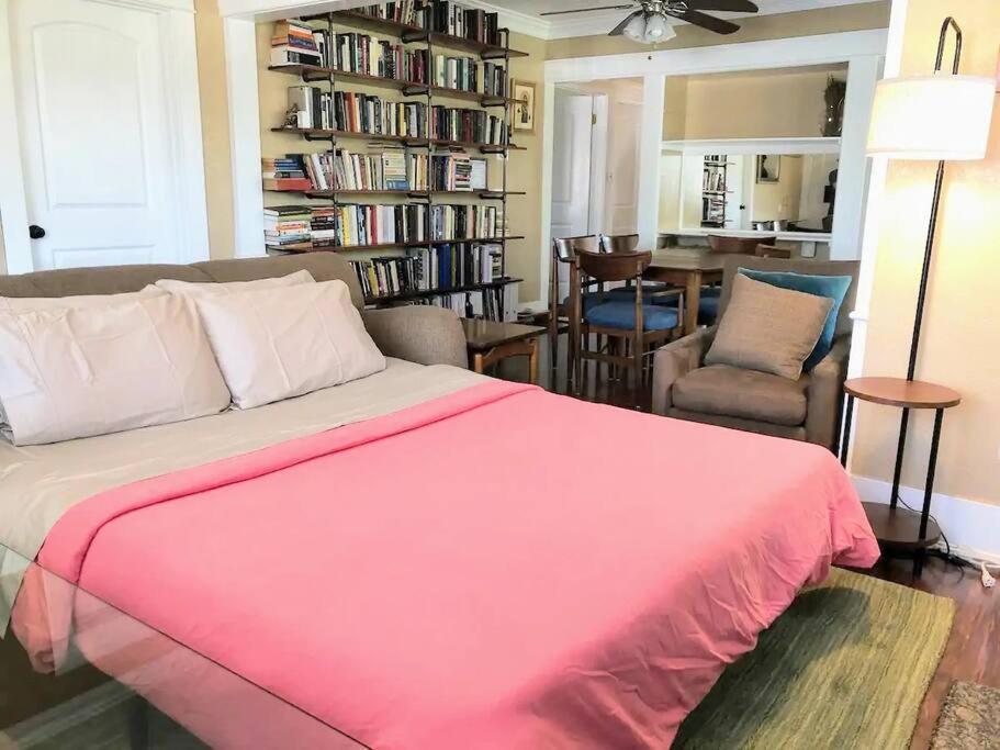 Charming Angeles Craftsman-cottage House * Los Angeles