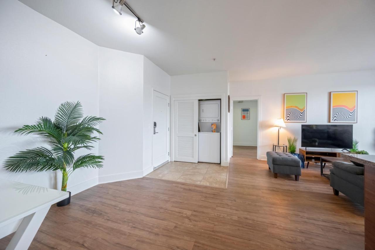 Capsule hotel Cozy Management In Mdr Los Angeles