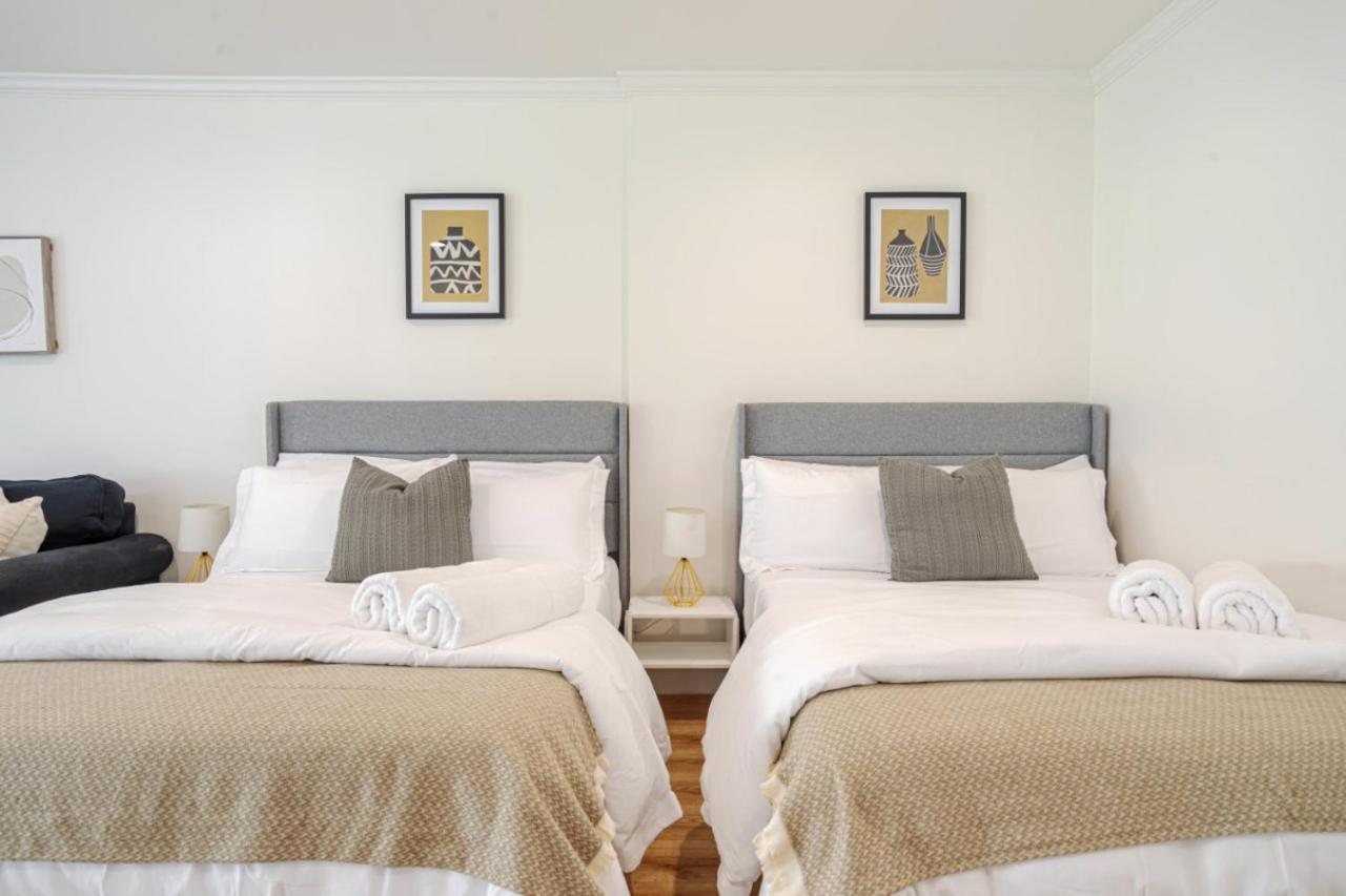 Holiday home Elegant Guest Unit Universal Sleeps 6 Hot Tub Los Angeles
