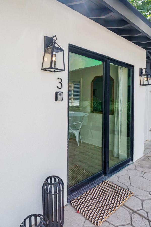 Elegant Guest Unit Universal Sleeps 6 Hot Tub *