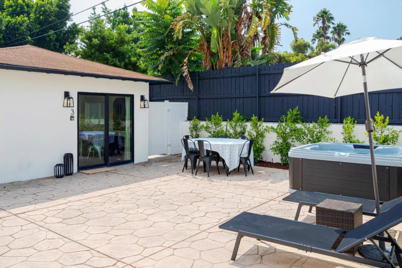 Elegant Guest Unit Universal Sleeps 6 Hot Tub Holiday home