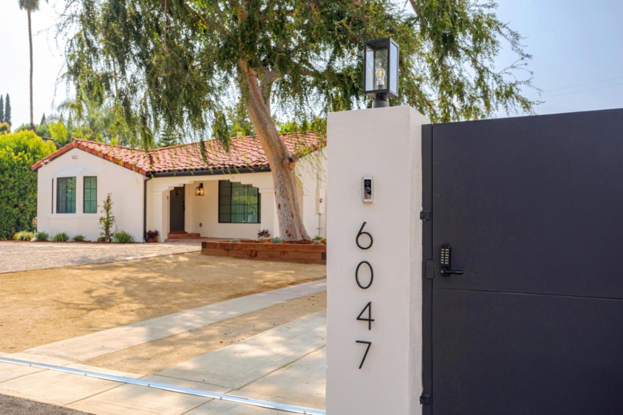 Elegant Guest Unit Universal Sleeps 6 Hot Tub Holiday home