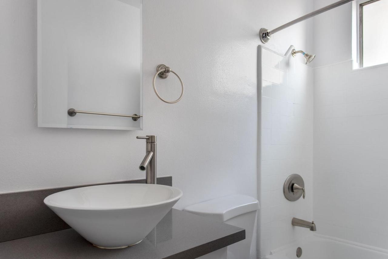 Brentwood 1br W Wd Ac Lax-1147 *
