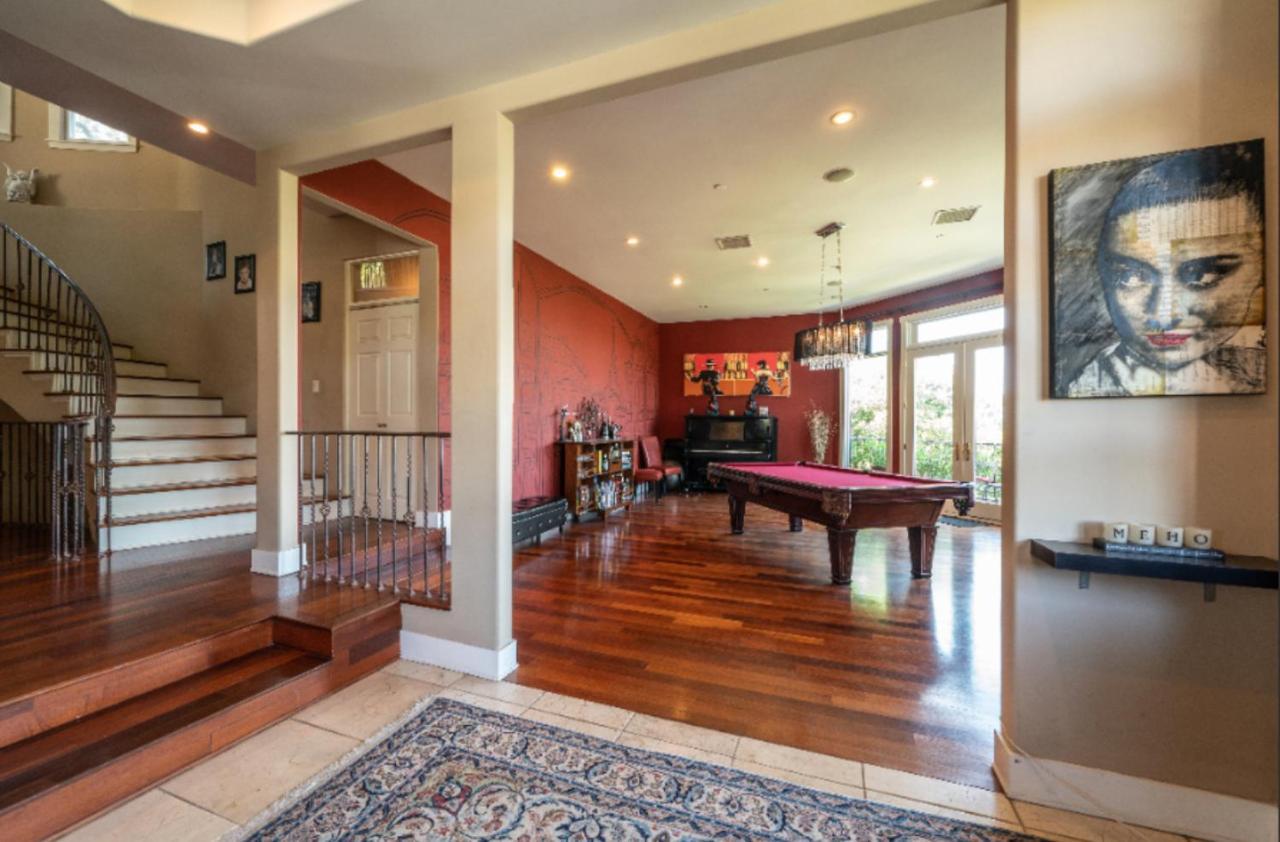 Hills Of Studio City, Your Serene Away From Homestay *
