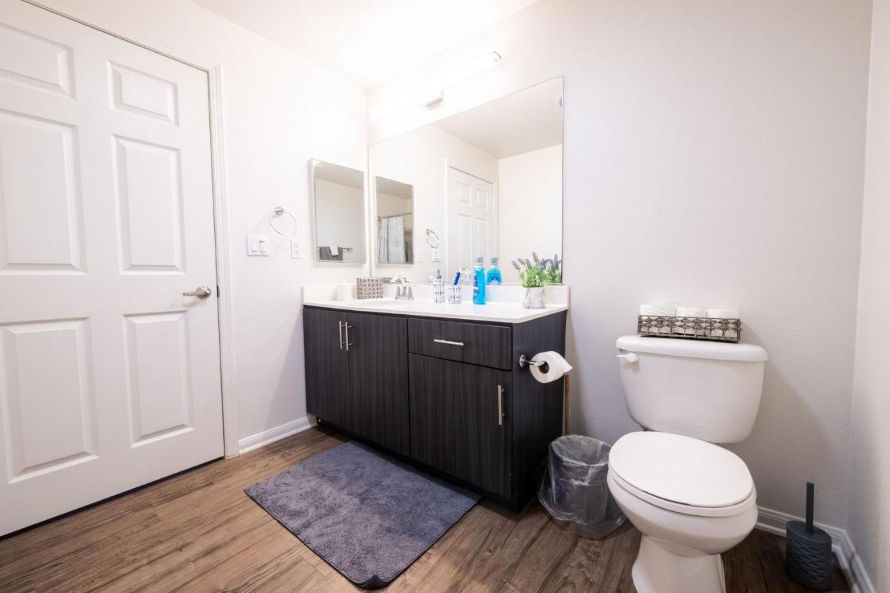 Luxury 2 Bedroom Apt In Marina Del Rey W Pool And Hot Tub *