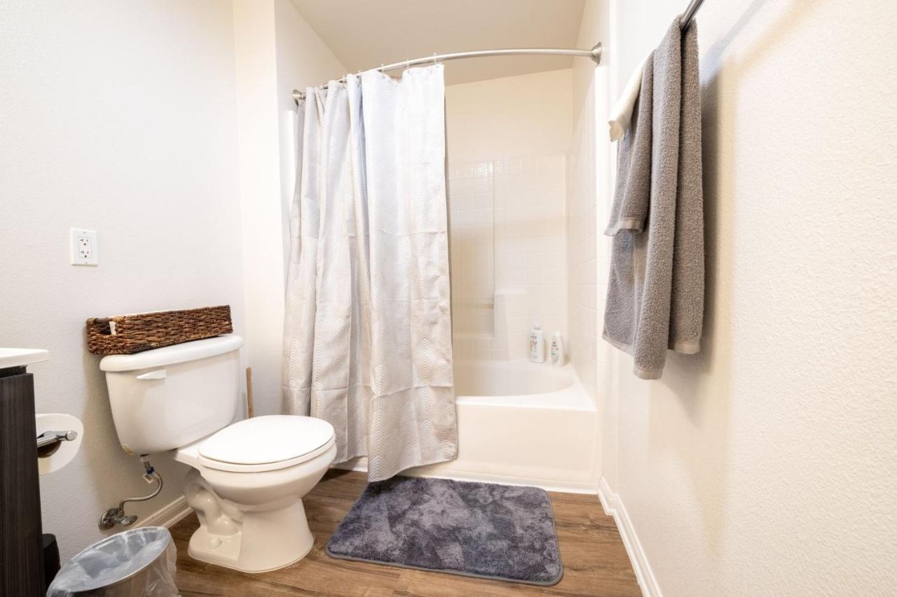 Apartment Luxury 2 Bedroom Apt In Marina Del Rey W Pool And Hot Tub