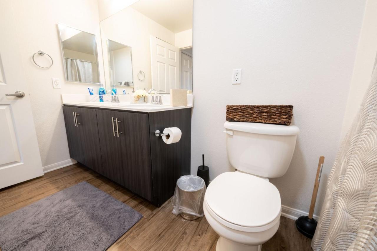 Apartment Luxury 2 Bedroom Apt In Marina Del Rey W Pool And Hot Tub