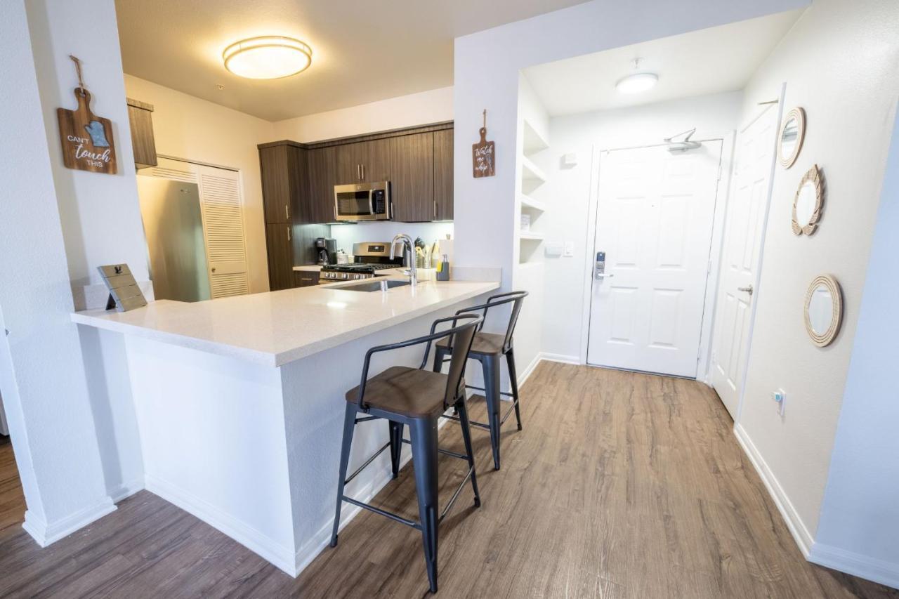 Luxury 2 Bedroom Apt In Marina Del Rey W Pool And Hot Tub Apartment *