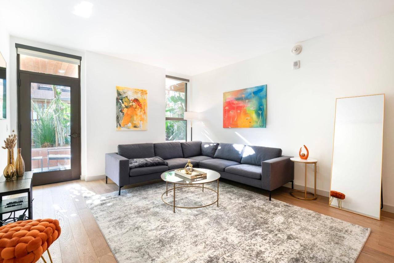 2br Hollywood Luxury Apartment Los Angeles