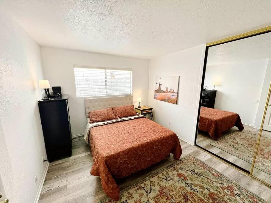 ৎ୭ Valley Village Privacy Lux ৎ୭