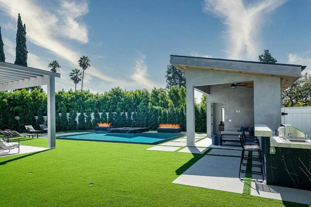 ৎ୭ Hollywood Sign View Manor Lux ৎ୭ Holiday home *