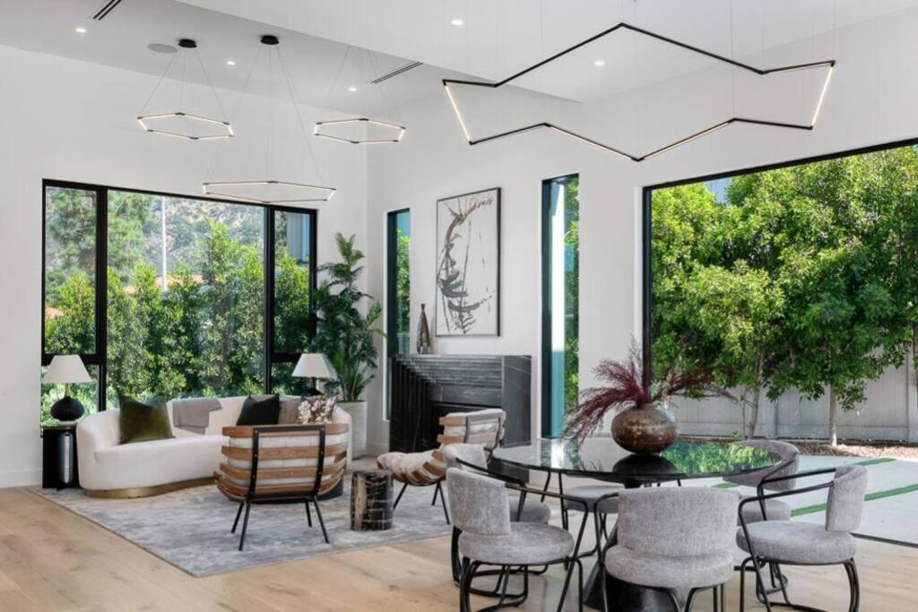 ৎ୭ Hollywood Sign View Manor Lux ৎ୭ Holiday home Los Angeles