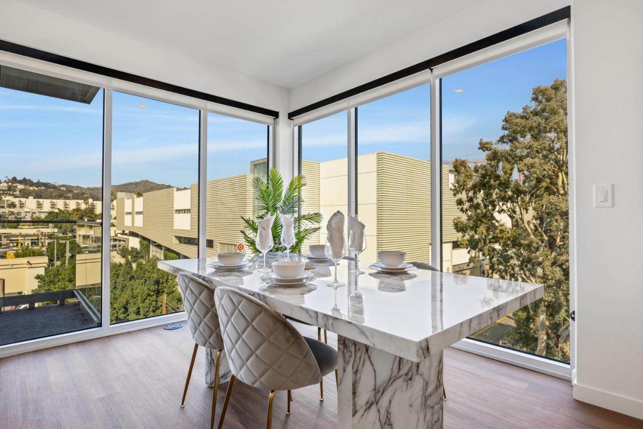 One Lux Hollywood View La