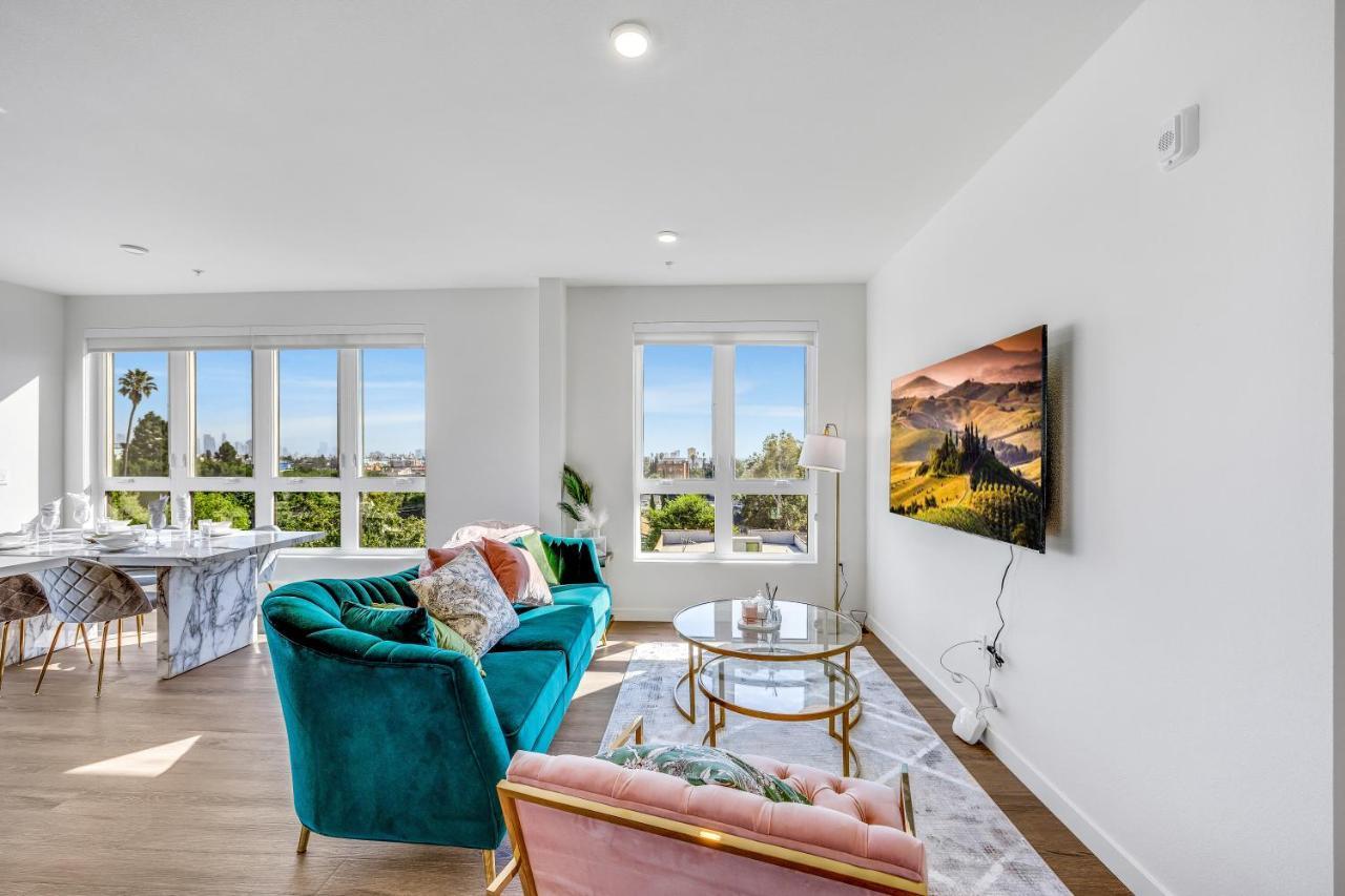 One Lux Hollywood View La *
