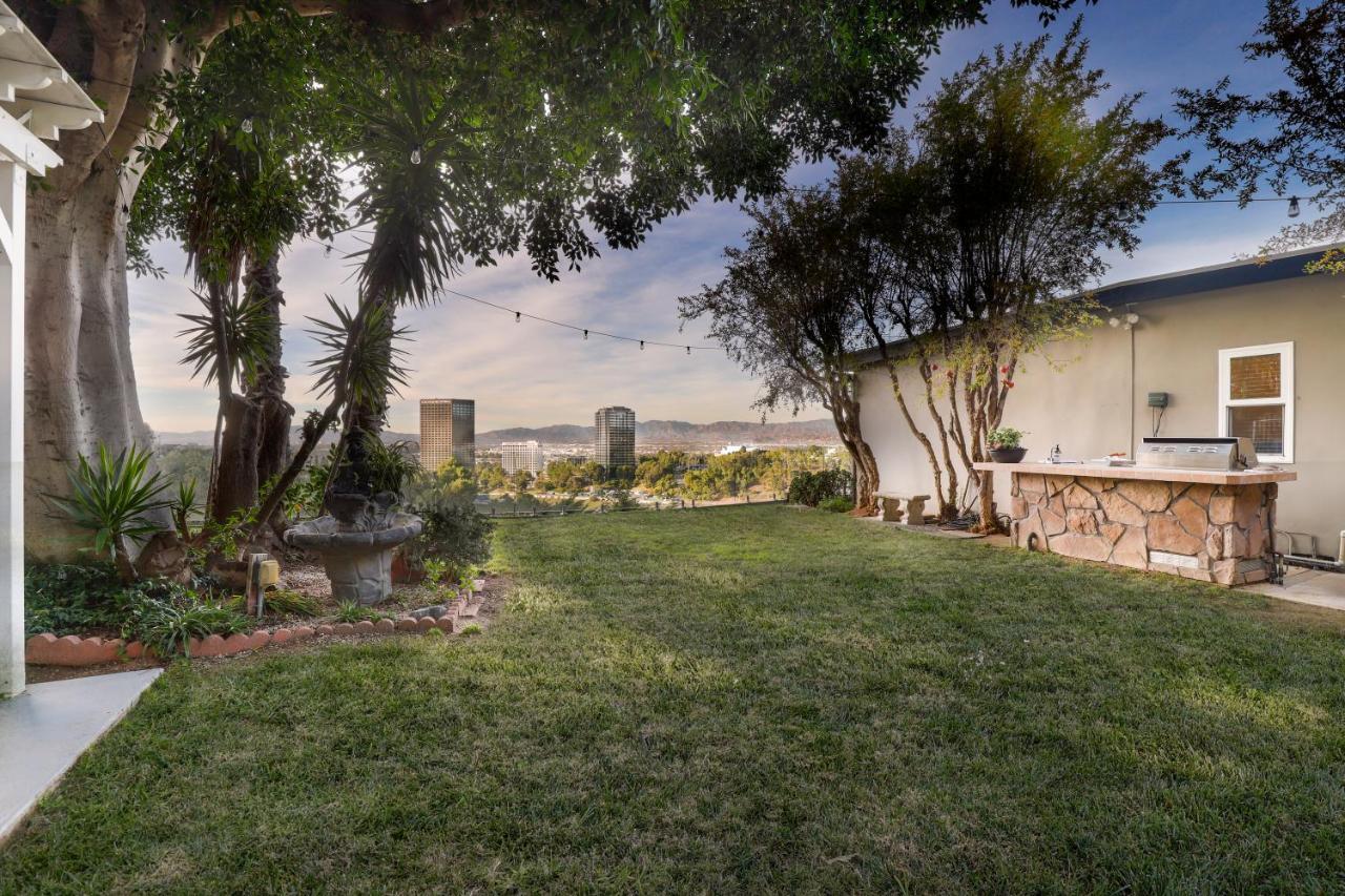 Luxury Hollywood Hills Gated View Estate - Ultra Private And Gorgeous! Minutes To Universal And Hollywood! Villa *