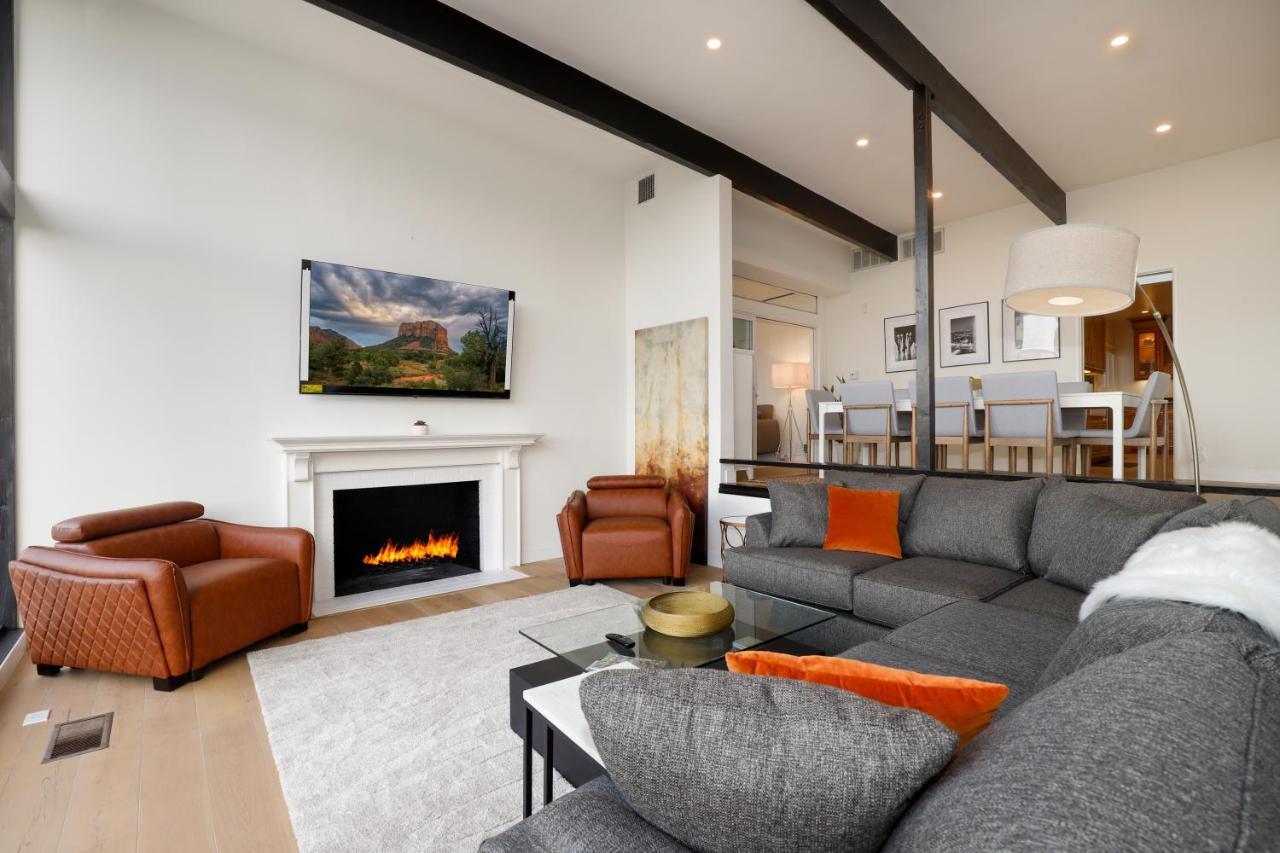 Villa Luxury Hollywood Hills Gated View Estate - Ultra Private And Gorgeous! Minutes To Universal And Hollywood!