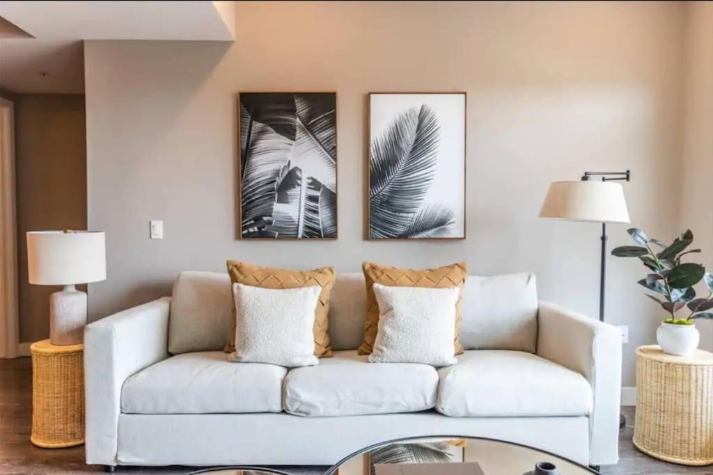 Comfortable & Spacious 2bdr - 2bth For 4 Guests In Hollywood