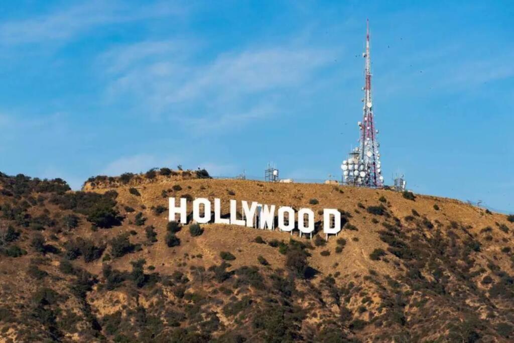 Comfortable & Spacious 2bdr - 2bth For 4 Guests In Hollywood *