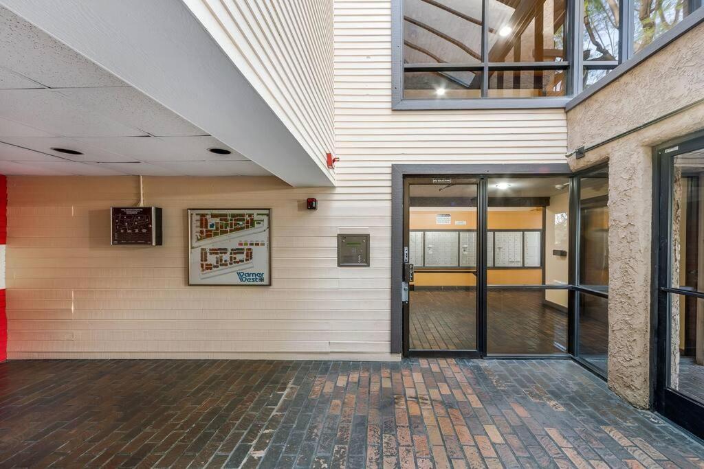 Apartment Remodeled Warner Center Los Angeles