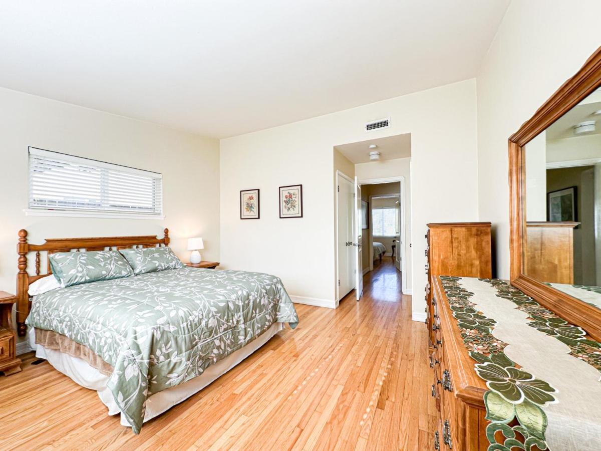 Holiday home Relaxing 4-br Oasis With Pool - Bb
