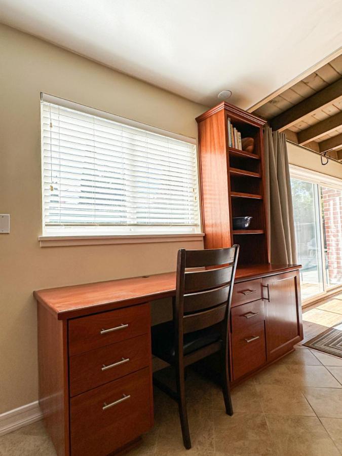 Holiday home Relaxing 4-br Oasis With Pool - Bb *