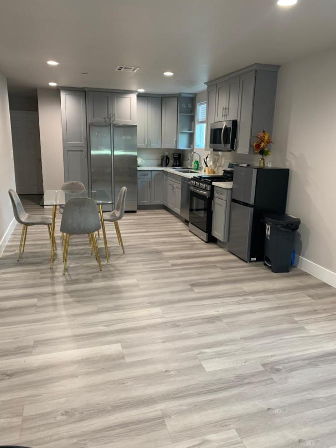 Private In New With Full Bath Hostel Los Angeles