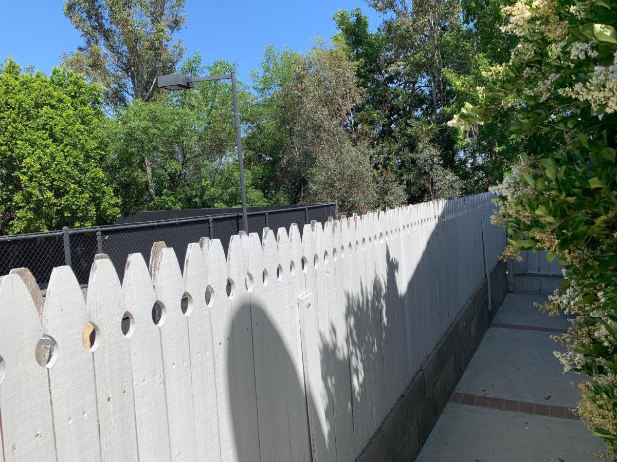 Garden View Guest Unit Single Bed ,kitchennate Insuit Full Bathroom