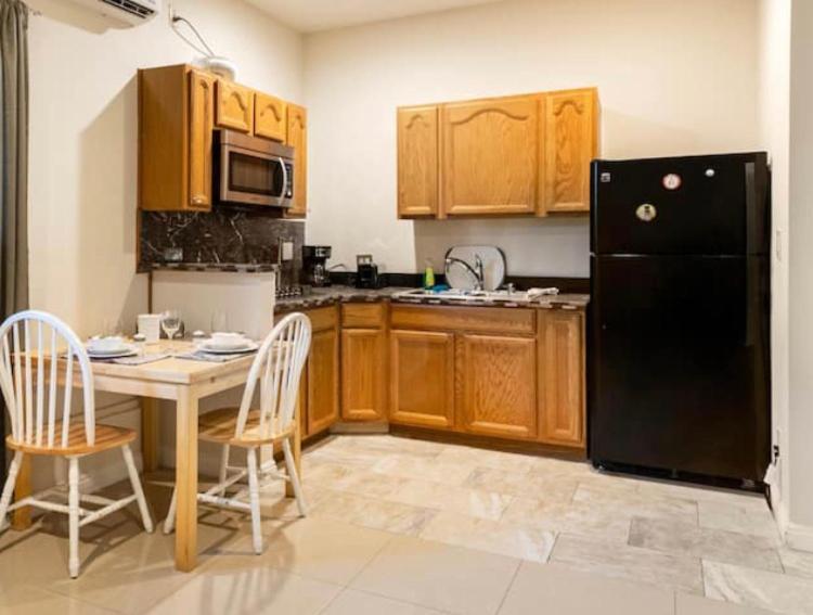 Garden View Guest Unit Single Bed ,kitchennate Insuit Full Bathroom * Los Angeles