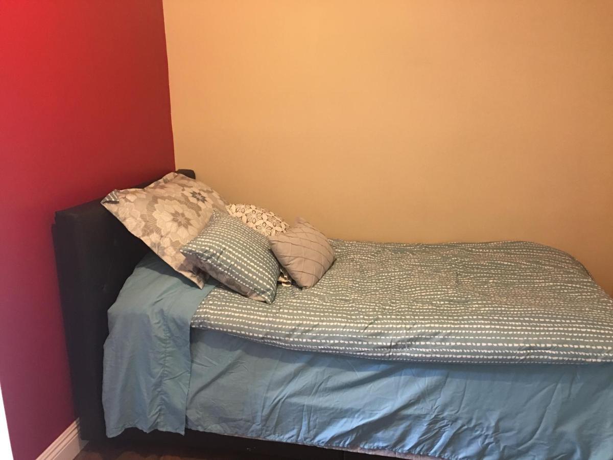 Garden View Guest Unit Single Bed ,kitchennate Insuit Full Bathroom Holiday home Los Angeles