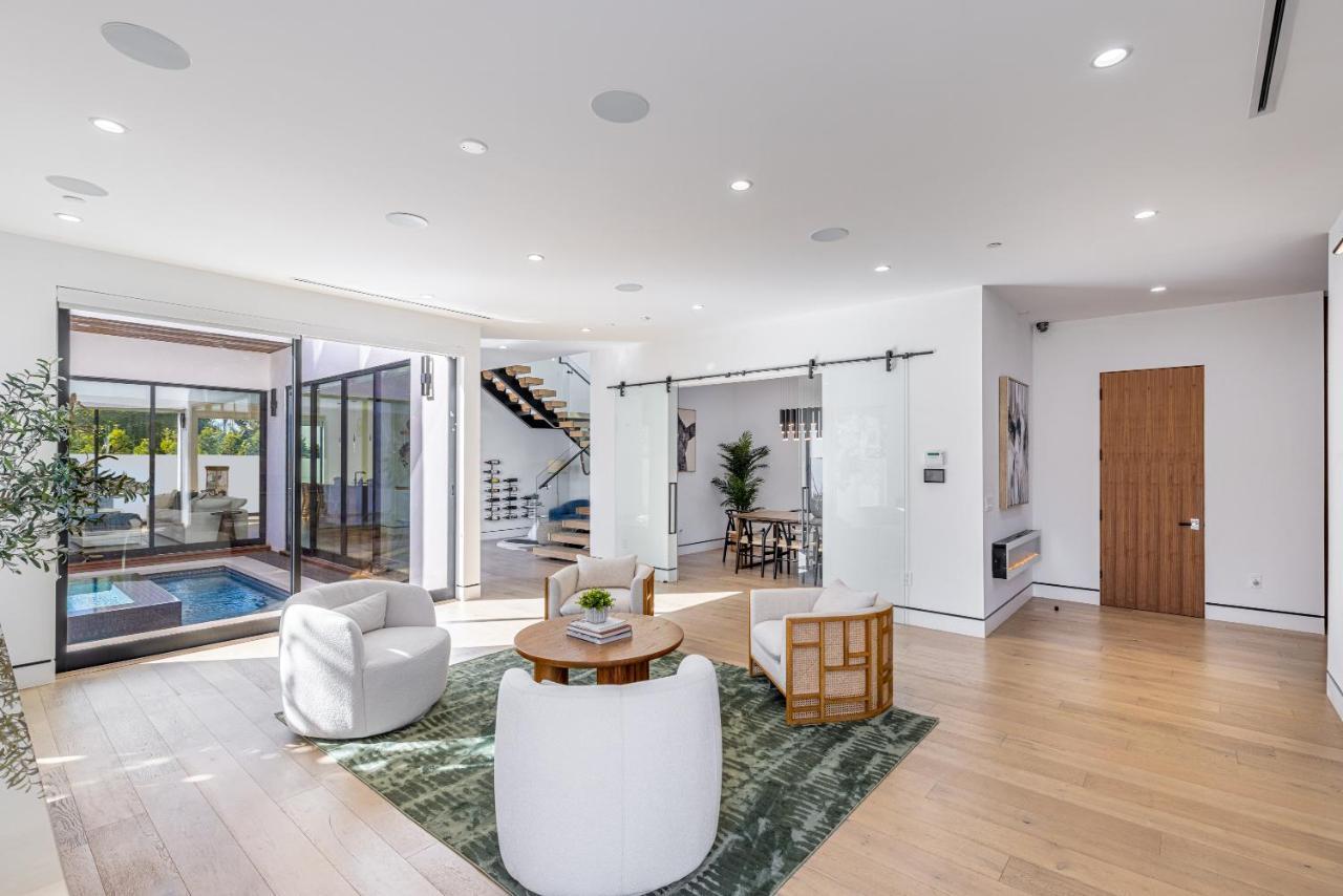 The Penmar Retreat - Luxurious Resort-style Oasis Holiday home
