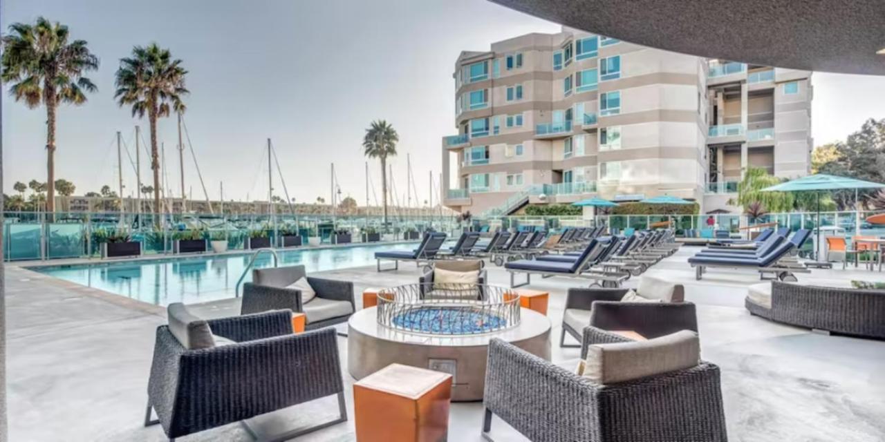 Apartamento The Emerald Deck - Penthouse Private Rooftop Marina View 2br *